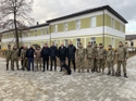 Олексій Бойко та депутати обласної ради разом із військовослужбовцями долучилися до висадки декоративних рослин